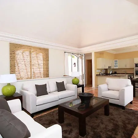 Apartment Village 3 Bed Sea View Sao Goncalo